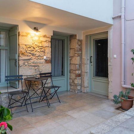 Quattro Domus 2 Townhouse Apartment Heraklion  ภายนอก รูปภาพ