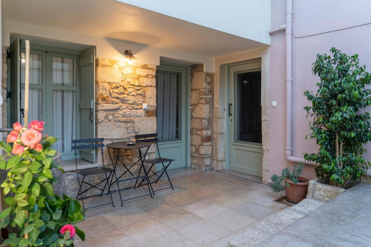 Quattro Domus 2 Townhouse Apartment Heraklion  ภายนอก รูปภาพ